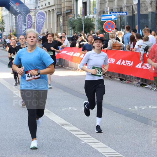 07.09.2025 - BARMER Alsterlauf Strokosch-Dieckow http://msf.ph/oto/8767362 07.09.2025 10:11:18 Ziel 2283, 2293, 2300, 2772, 2820, 2846, 2847, 2934, 3348, 3349, 3393, 3398, 3526, 3692, 3783, 3792, 3867, 4045, 4376, 4491, 5166, 5448, 5649, 5650, 5758, 5760, 6124, 6130, 6144, 6180, 8038, 8039, 8126, 8264 meine-sportfotos.de