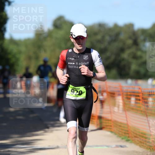 07.09.2025 - 19. Norderstedt Triathlon Michael Strokosch http://msf.ph/oto/8767397 07.09.2025 15:17:57 Laufen 422, 896, 960, 970, 1478 meine-sportfotos.de