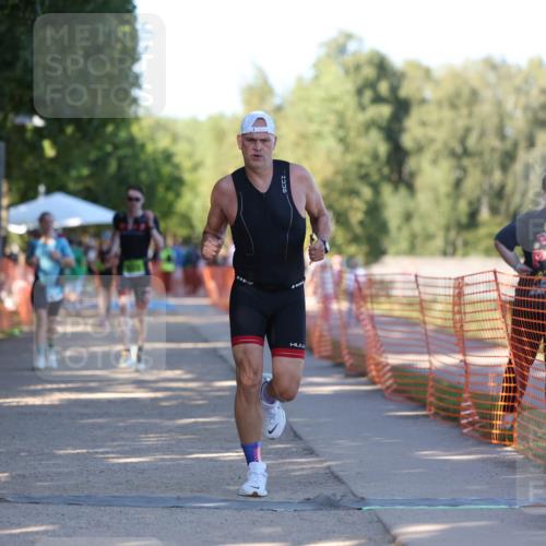 07.09.2025 - 19. Norderstedt Triathlon Michael Strokosch http://msf.ph/oto/8767438 07.09.2025 16:15:46 Laufen 430, 523, 1405, 1538 meine-sportfotos.de