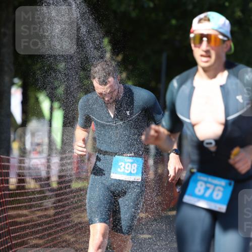 07.09.2025 - 19. Norderstedt Triathlon Michael Strokosch http://msf.ph/oto/8767453 07.09.2025 15:18:08 Laufen 398, 990 meine-sportfotos.de