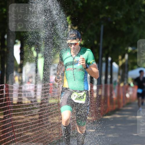07.09.2025 - 19. Norderstedt Triathlon Michael Strokosch http://msf.ph/oto/8767466 07.09.2025 15:18:19 Laufen 877, 991, 1027, 1505 meine-sportfotos.de