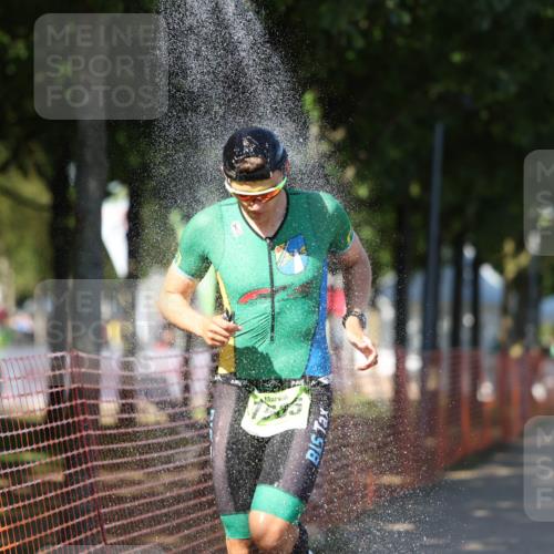 07.09.2025 - 19. Norderstedt Triathlon Michael Strokosch http://msf.ph/oto/8767468 07.09.2025 15:18:19 Laufen 877, 991, 1027, 1505 meine-sportfotos.de