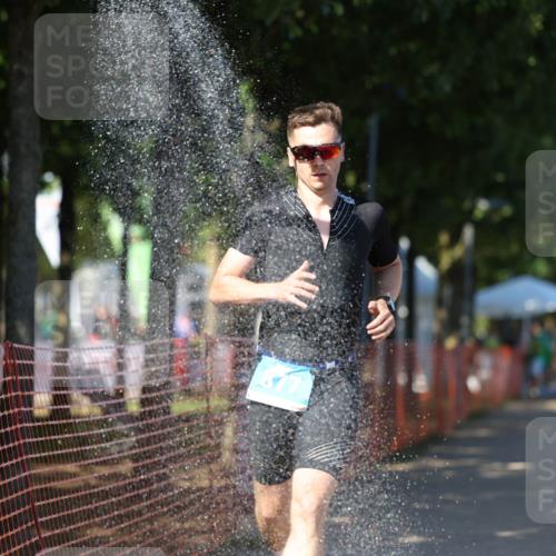 07.09.2025 - 19. Norderstedt Triathlon Michael Strokosch http://msf.ph/oto/8767490 07.09.2025 15:18:26 Laufen 877, 1027 meine-sportfotos.de