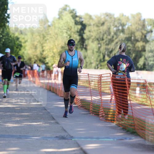 07.09.2025 - 19. Norderstedt Triathlon Michael Strokosch http://msf.ph/oto/8767507 07.09.2025 16:16:05 Laufen 454, 1587, 1591, 1604, 1624 meine-sportfotos.de