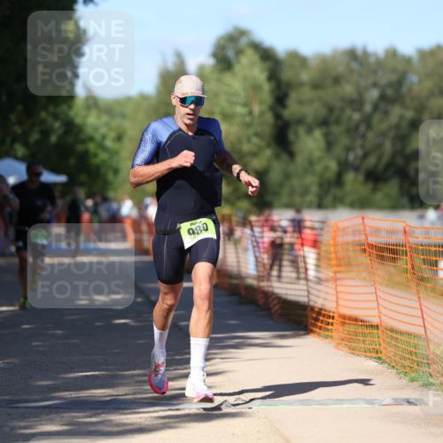 07.09.2025 - 19. Norderstedt Triathlon Michael Strokosch http://msf.ph/oto/8767534 07.09.2025 15:18:56 Laufen 374, 1020, 1026 meine-sportfotos.de