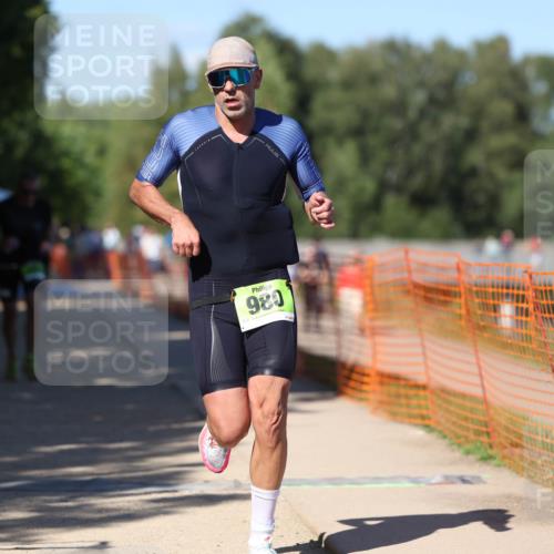 07.09.2025 - 19. Norderstedt Triathlon Michael Strokosch http://msf.ph/oto/8767543 07.09.2025 15:18:57 Laufen 374, 1020, 1026 meine-sportfotos.de