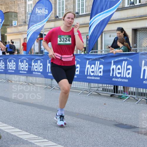 07.09.2025 - BARMER Alsterlauf Strokosch-Dieckow http://msf.ph/oto/8767550 07.09.2025 10:31:18 Ziel 2001, 4921, 4922 meine-sportfotos.de