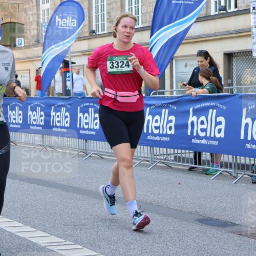 07.09.2025 - BARMER Alsterlauf Strokosch-Dieckow http://msf.ph/oto/8767593 07.09.2025 10:31:19 Ziel 2001, 4921, 4922 meine-sportfotos.de