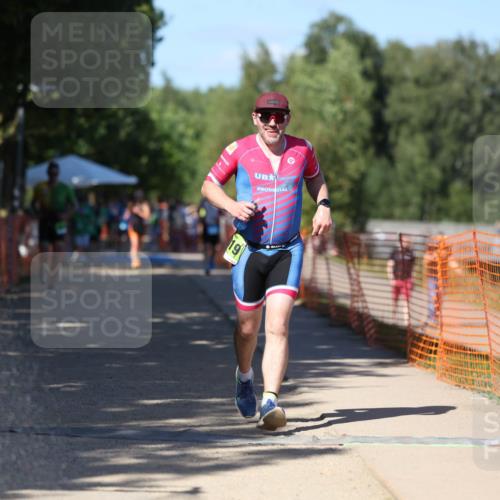 07.09.2025 - 19. Norderstedt Triathlon Michael Strokosch http://msf.ph/oto/8767619 07.09.2025 15:19:22 Laufen 1019 meine-sportfotos.de