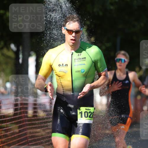 07.09.2025 - 19. Norderstedt Triathlon Michael Strokosch http://msf.ph/oto/8767653 07.09.2025 15:19:34 Laufen 863, 1028, 1434 meine-sportfotos.de