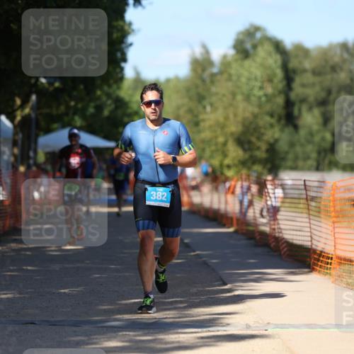 07.09.2025 - 19. Norderstedt Triathlon Michael Strokosch http://msf.ph/oto/8767679 07.09.2025 15:19:46 Laufen 382, 959 meine-sportfotos.de