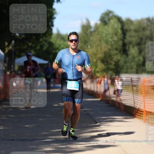 07.09.2025 - 19. Norderstedt Triathlon Michael Strokosch http://msf.ph/oto/8767681 07.09.2025 15:19:46 Laufen 382, 959 meine-sportfotos.de