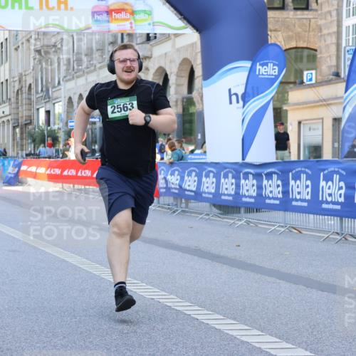 07.09.2025 - BARMER Alsterlauf Strokosch-Dieckow http://msf.ph/oto/8767685 07.09.2025 10:31:24 Ziel 2807, 4921, 4922 meine-sportfotos.de