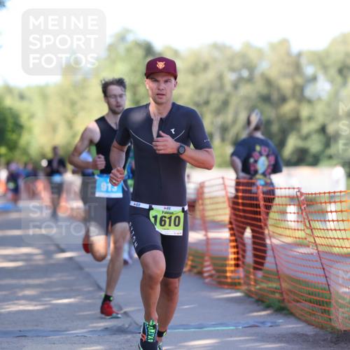 07.09.2025 - 19. Norderstedt Triathlon Michael Strokosch http://msf.ph/oto/8767716 07.09.2025 16:16:53 Laufen 480, 520, 913, 1068, 1105, 1504, 1610 meine-sportfotos.de