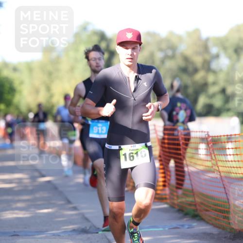 07.09.2025 - 19. Norderstedt Triathlon Michael Strokosch http://msf.ph/oto/8767719 07.09.2025 16:16:54 Laufen 480, 520, 913, 1068, 1105, 1504, 1610 meine-sportfotos.de