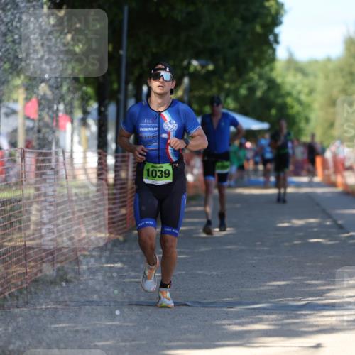 07.09.2025 - 19. Norderstedt Triathlon Michael Strokosch http://msf.ph/oto/8767730 07.09.2025 15:19:54 Laufen 959, 1009 meine-sportfotos.de