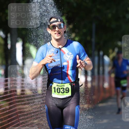 07.09.2025 - 19. Norderstedt Triathlon Michael Strokosch http://msf.ph/oto/8767745 07.09.2025 15:19:55 Laufen 959, 1009 meine-sportfotos.de