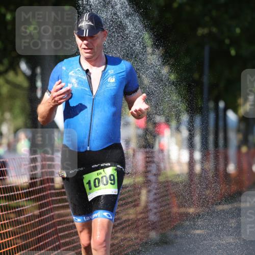 07.09.2025 - 19. Norderstedt Triathlon Michael Strokosch http://msf.ph/oto/8767770 07.09.2025 15:19:59 Laufen 900, 971, 1002, 1009 meine-sportfotos.de
