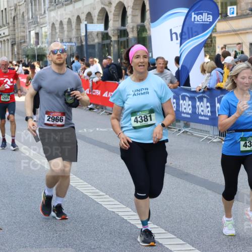 07.09.2025 - BARMER Alsterlauf Strokosch-Dieckow http://msf.ph/oto/8767807 07.09.2025 10:11:09 Ziel 2283, 2300, 2772, 2820, 2915, 2934, 3089, 3393, 3398, 3485, 3526, 3732, 3783, 3828, 3867, 4846, 5166, 8264 meine-sportfotos.de