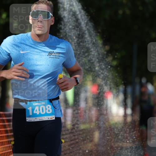 07.09.2025 - 19. Norderstedt Triathlon Michael Strokosch http://msf.ph/oto/8767818 07.09.2025 15:20:09 Laufen 971, 1002, 1408 meine-sportfotos.de