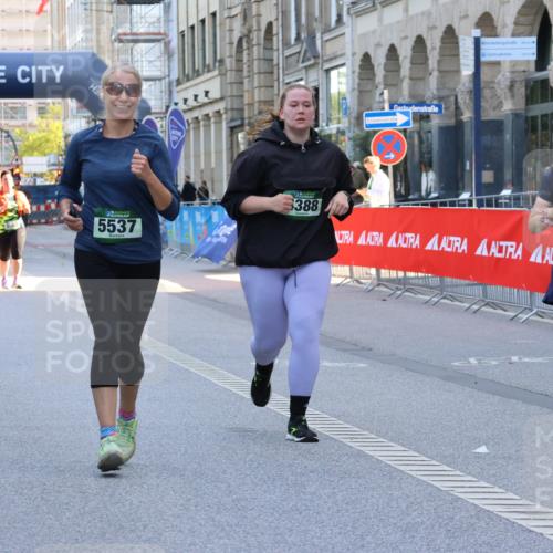 07.09.2025 - BARMER Alsterlauf Strokosch-Dieckow http://msf.ph/oto/8767829 07.09.2025 10:31:36 Ziel 1145, 2420, 2427, 2635, 2807, 3686 meine-sportfotos.de