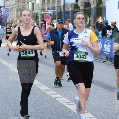 07.09.2025 - BARMER Alsterlauf Strokosch-Dieckow http://msf.ph/oto/8767845 07.09.2025 10:11:02 Ziel 2300, 2754, 2860, 2915, 3089, 3164, 3485, 3526, 3732, 3791, 3828, 4846, 5166, 5544, 5673, 5674, 8356 meine-sportfotos.de
