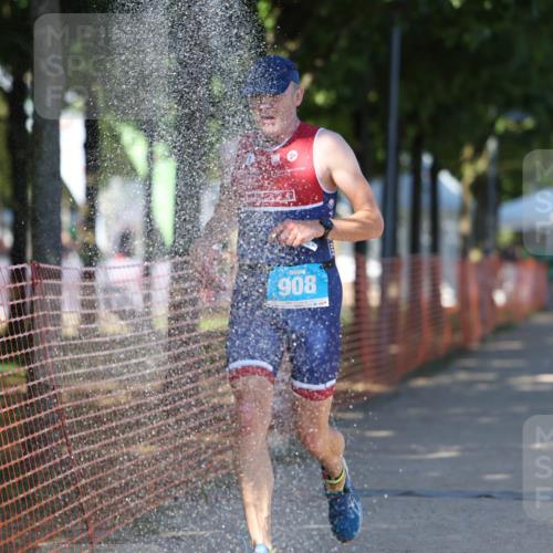 07.09.2025 - 19. Norderstedt Triathlon Michael Strokosch http://msf.ph/oto/8767884 07.09.2025 15:20:24 Laufen 393, 908, 1456 meine-sportfotos.de