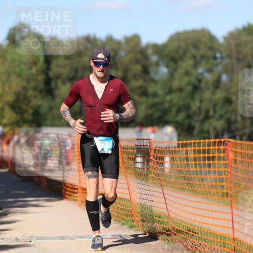 07.09.2025 - 19. Norderstedt Triathlon Michael Strokosch http://msf.ph/oto/8767895 07.09.2025 15:20:26 Laufen 393, 908, 1456 meine-sportfotos.de
