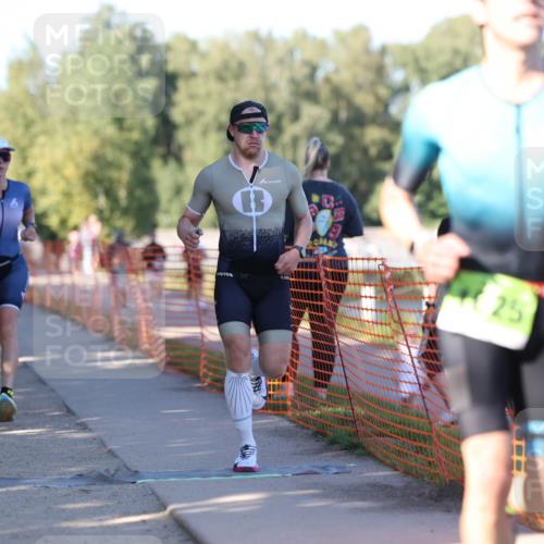 07.09.2025 - 19. Norderstedt Triathlon Michael Strokosch http://msf.ph/oto/8767900 07.09.2025 16:17:59 Laufen 397, 515, 884, 1044, 1076, 1450, 1595, 1625 meine-sportfotos.de