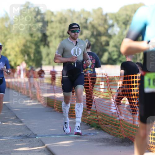07.09.2025 - 19. Norderstedt Triathlon Michael Strokosch http://msf.ph/oto/8767904 07.09.2025 16:17:59 Laufen 397, 515, 884, 1044, 1076, 1450, 1595, 1625 meine-sportfotos.de