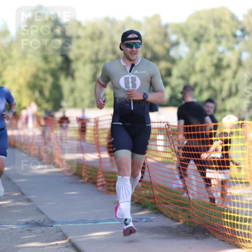 07.09.2025 - 19. Norderstedt Triathlon Michael Strokosch http://msf.ph/oto/8767909 07.09.2025 16:18:00 Laufen 397, 438, 515, 884, 1044, 1076, 1450, 1595, 1625 meine-sportfotos.de