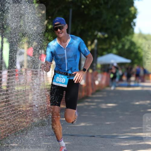 07.09.2025 - 19. Norderstedt Triathlon Michael Strokosch http://msf.ph/oto/8767934 07.09.2025 15:20:36 Laufen 373 meine-sportfotos.de