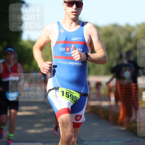 07.09.2025 - 19. Norderstedt Triathlon Michael Strokosch http://msf.ph/oto/8767939 07.09.2025 16:18:04 Laufen 438, 515, 884, 1044, 1076, 1450, 1595 meine-sportfotos.de