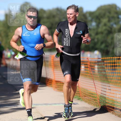 07.09.2025 - 19. Norderstedt Triathlon Michael Strokosch http://msf.ph/oto/8768003 07.09.2025 15:20:52 Laufen 972, 989, 1010 meine-sportfotos.de