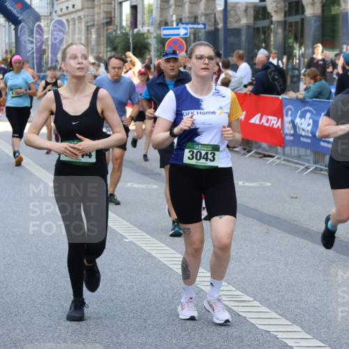 07.09.2025 - BARMER Alsterlauf Strokosch-Dieckow http://msf.ph/oto/8768012 07.09.2025 10:11:02 Ziel 2300, 2754, 2860, 2915, 3089, 3164, 3485, 3526, 3732, 3791, 3828, 4846, 5166, 5544, 5673, 5674, 8356 meine-sportfotos.de