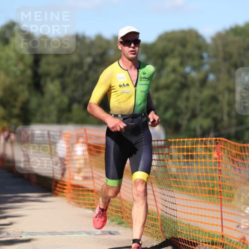 07.09.2025 - 19. Norderstedt Triathlon Michael Strokosch http://msf.ph/oto/8768020 07.09.2025 15:21:04 Laufen 1031 meine-sportfotos.de