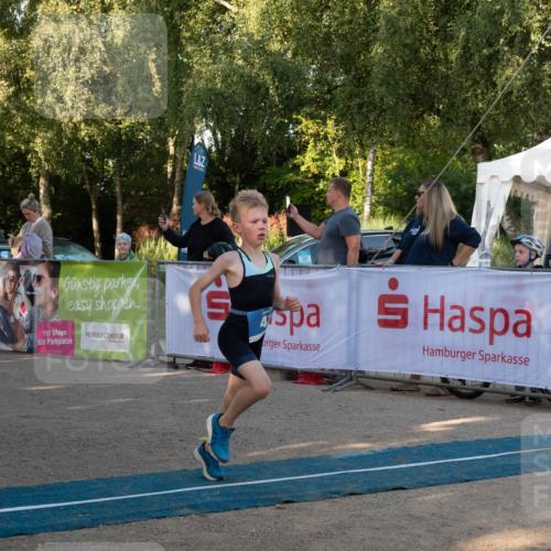 07.09.2025 - 19. Norderstedt Triathlon Zöllner http://msf.ph/oto/8768036 07.09.2025 09:14:05 Ziel 41, 49 meine-sportfotos.de