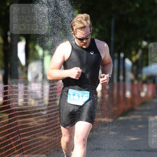 07.09.2025 - 19. Norderstedt Triathlon Michael Strokosch http://msf.ph/oto/8768056 07.09.2025 15:21:16 Laufen 992, 1416 meine-sportfotos.de