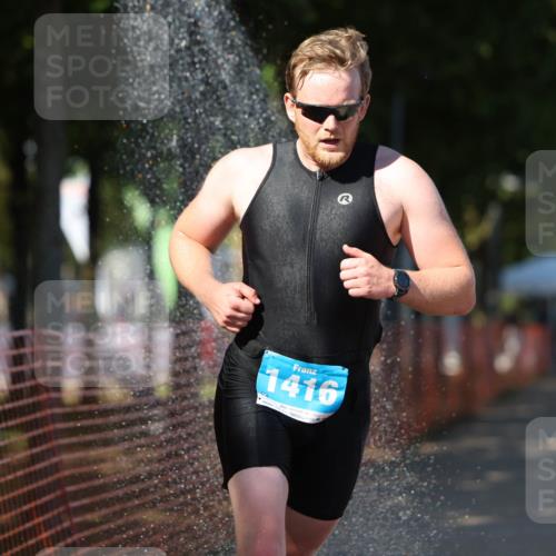 07.09.2025 - 19. Norderstedt Triathlon Michael Strokosch http://msf.ph/oto/8768059 07.09.2025 15:21:16 Laufen 992, 1416 meine-sportfotos.de