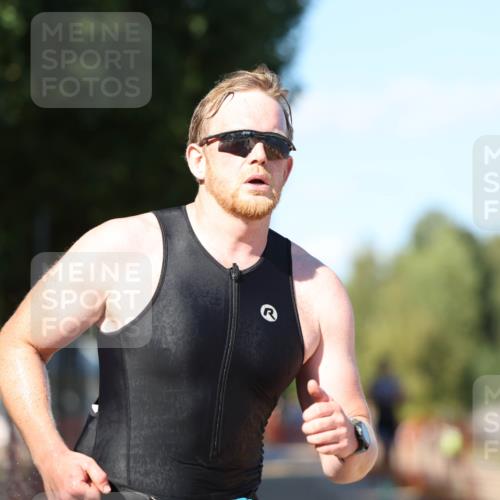 07.09.2025 - 19. Norderstedt Triathlon Michael Strokosch http://msf.ph/oto/8768066 07.09.2025 15:21:17 Laufen 992, 1416 meine-sportfotos.de
