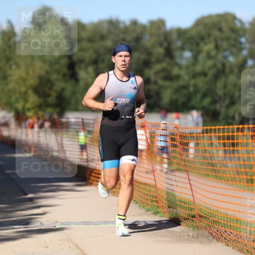 07.09.2025 - 19. Norderstedt Triathlon Michael Strokosch http://msf.ph/oto/8768078 07.09.2025 15:21:23 Laufen 992 meine-sportfotos.de