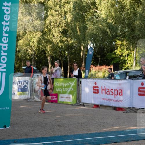 07.09.2025 - 19. Norderstedt Triathlon Zöllner http://msf.ph/oto/8768091 07.09.2025 09:14:33 Ziel 33 meine-sportfotos.de