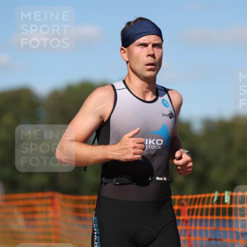 07.09.2025 - 19. Norderstedt Triathlon Michael Strokosch http://msf.ph/oto/8768099 07.09.2025 15:21:25 Laufen 992 meine-sportfotos.de