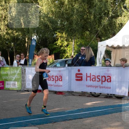 07.09.2025 - 19. Norderstedt Triathlon Zöllner http://msf.ph/oto/8768111 07.09.2025 09:14:44 Ziel 9 meine-sportfotos.de
