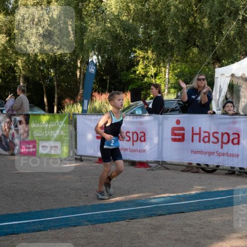 07.09.2025 - 19. Norderstedt Triathlon Zöllner http://msf.ph/oto/8768225 07.09.2025 09:16:22 Ziel 2 meine-sportfotos.de