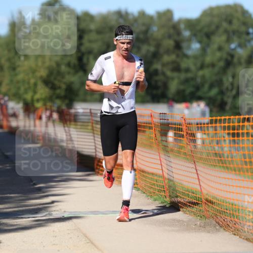 07.09.2025 - 19. Norderstedt Triathlon Michael Strokosch http://msf.ph/oto/8768295 07.09.2025 15:22:34 Laufen 364, 1501 meine-sportfotos.de