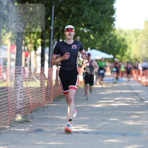 07.09.2025 - 19. Norderstedt Triathlon Michael Strokosch http://msf.ph/oto/8768307 07.09.2025 16:19:30 Laufen 534, 544, 1049 meine-sportfotos.de