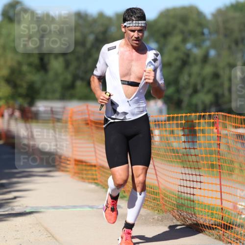 07.09.2025 - 19. Norderstedt Triathlon Michael Strokosch http://msf.ph/oto/8768308 07.09.2025 15:22:35 Laufen 364, 1501 meine-sportfotos.de