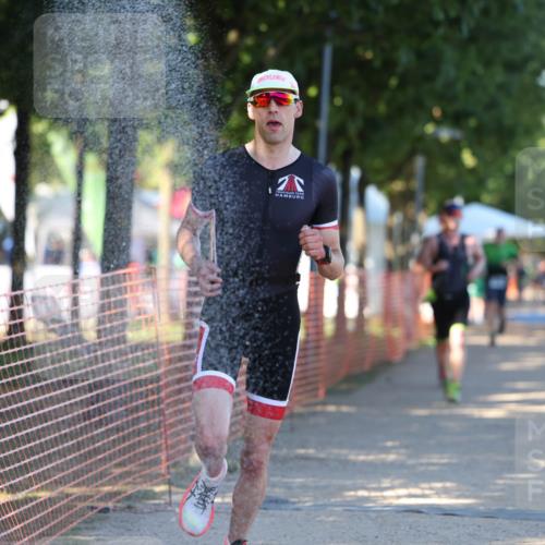 07.09.2025 - 19. Norderstedt Triathlon Michael Strokosch http://msf.ph/oto/8768315 07.09.2025 16:19:31 Laufen 534, 544, 1049 meine-sportfotos.de