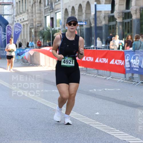 07.09.2025 - BARMER Alsterlauf Strokosch-Dieckow http://msf.ph/oto/8768321 07.09.2025 10:32:02 Ziel 3307, 4222 meine-sportfotos.de